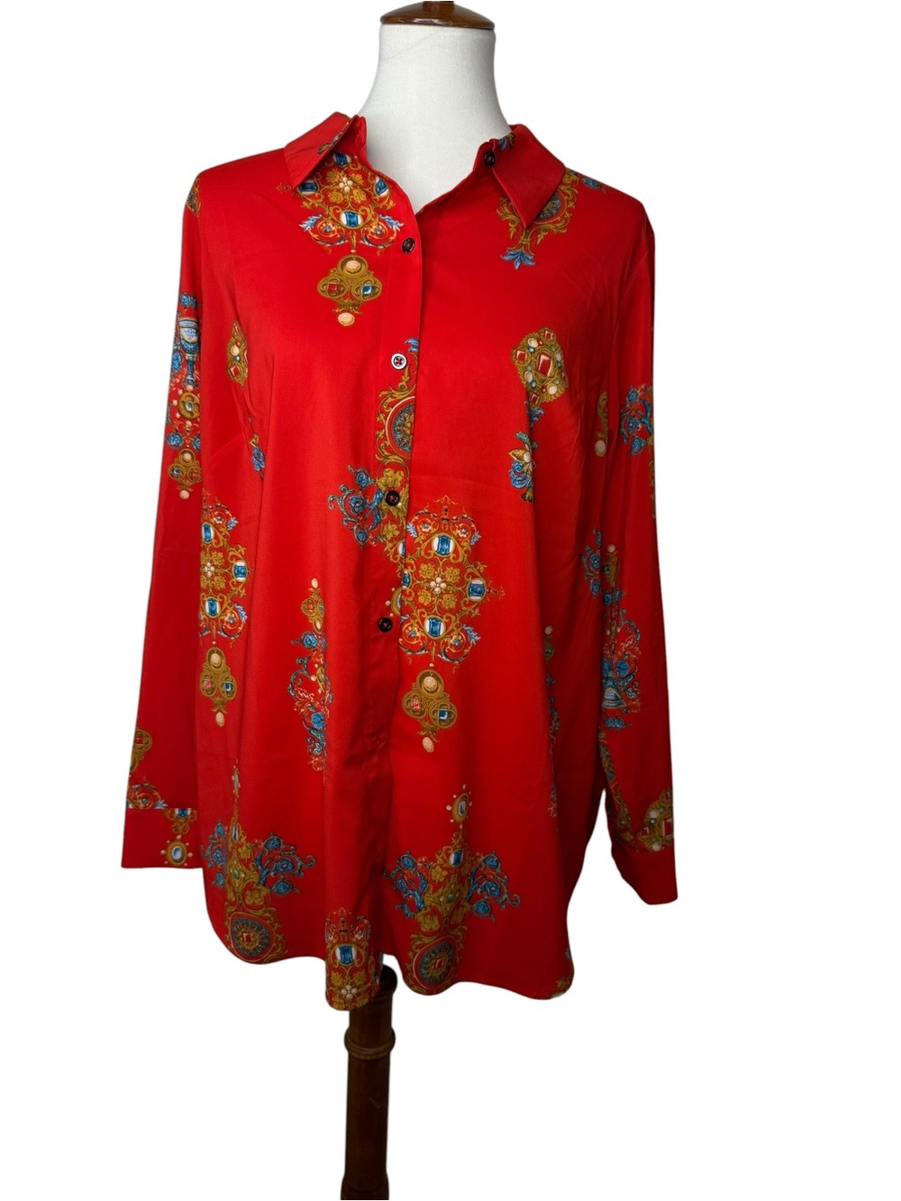 Motto 16W Red Baroque Medallion Button Front Tunic Blouse Plus Size